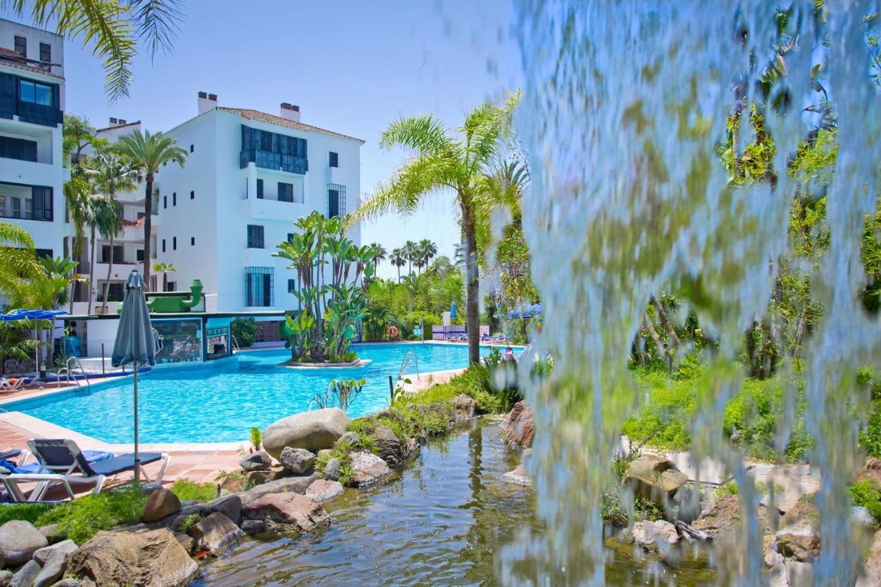 Beachfront Luxury Complex With Tropical Gardens & Pools Marbellac Extérieur photo